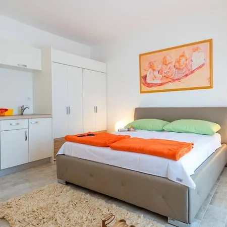 Mihaela & Brigita Bayview