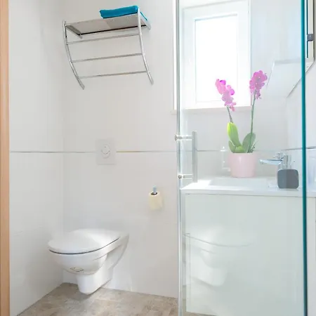 Mihaela & Brigita Bayview * Ragusa