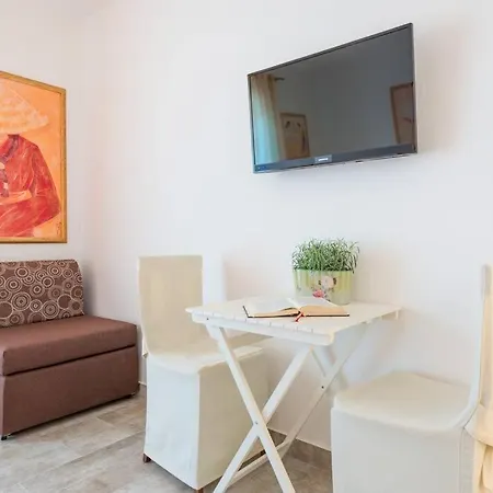 Mihaela & Brigita Bayview Apartment