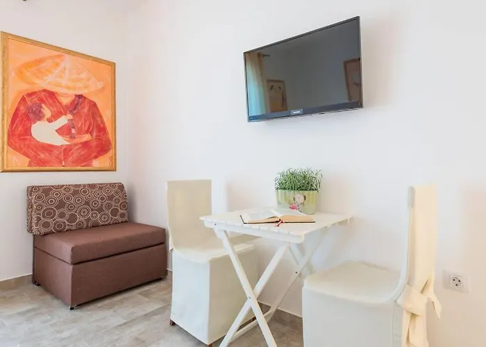 Mihaela & Brigita Bayview Апартаменты